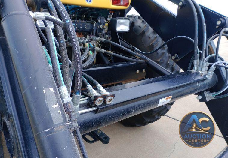 2014 New Holland TV6070 bi-directional tractor