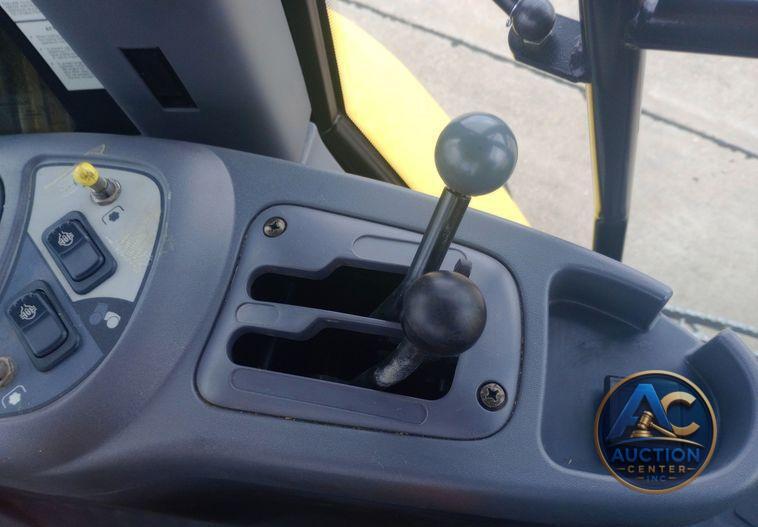 2014 New Holland TV6070 bi-directional tractor