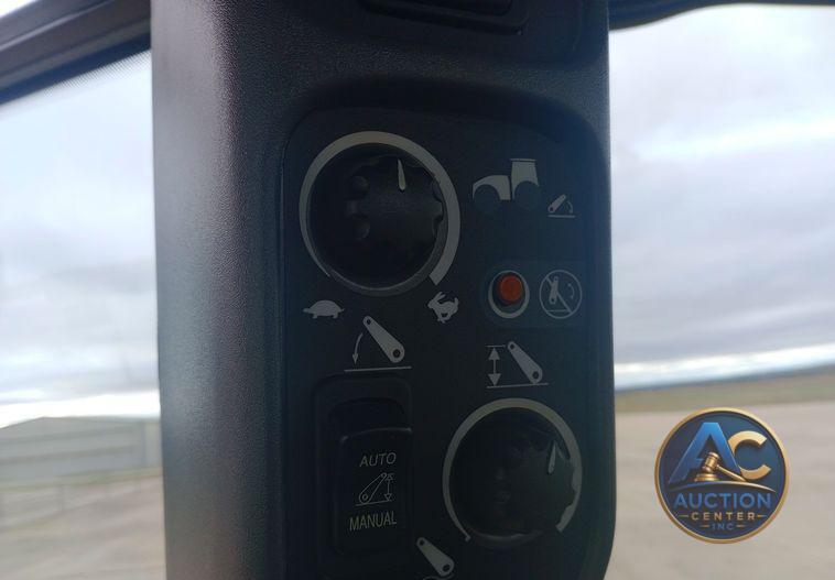 2014 New Holland TV6070 bi-directional tractor