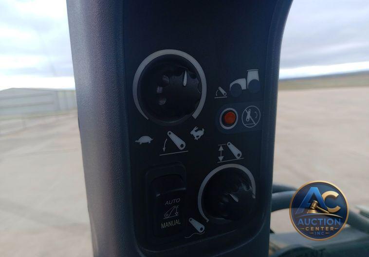 2014 New Holland TV6070 bi-directional tractor