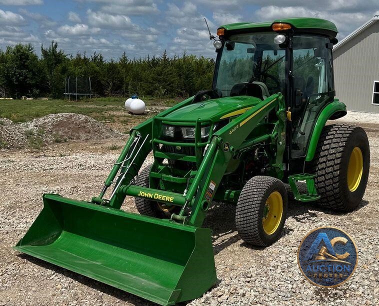 2022 John Deere  4066R MFWD tractor