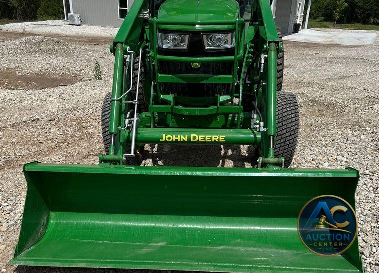 2022 John Deere  4066R MFWD tractor
