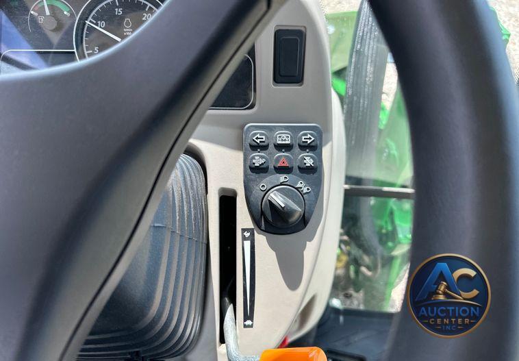 2022 John Deere  4066R MFWD tractor