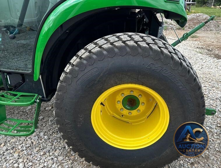 2022 John Deere  4066R MFWD tractor
