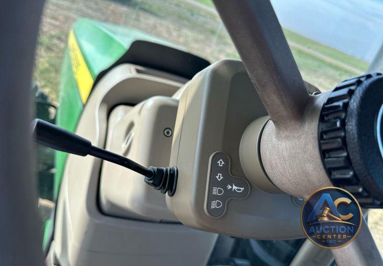 2016 John Deere 8370R MFWD tractor