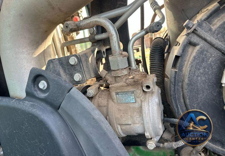 2016 John Deere 8370R MFWD tractor