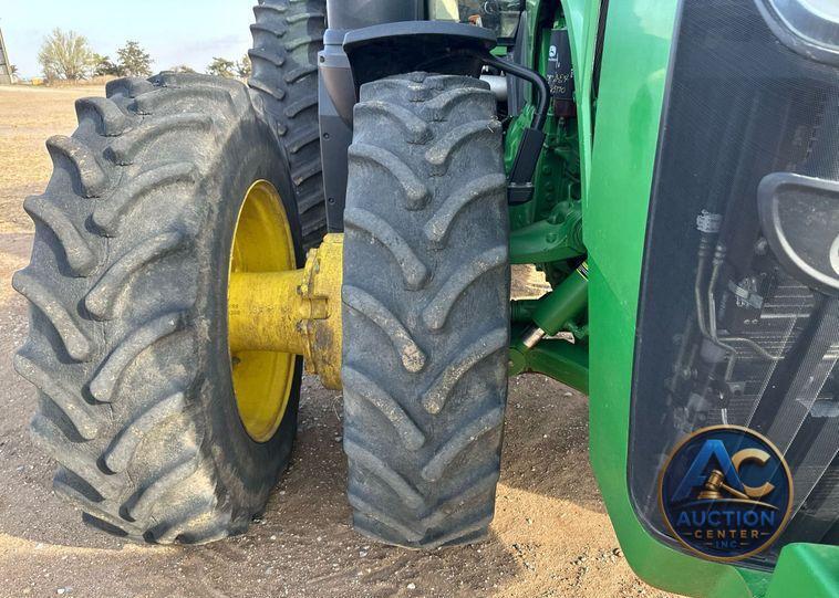2016 John Deere 8370R MFWD tractor