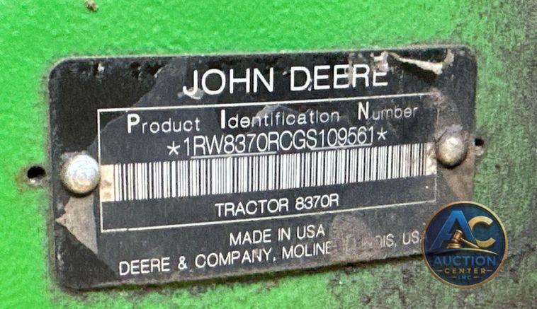 2016 John Deere 8370R MFWD tractor