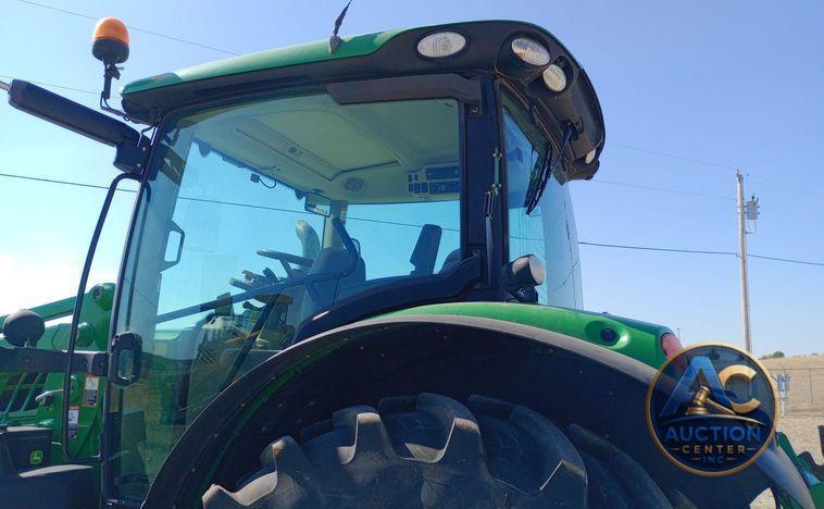 2015 John Deere 6125R MFWD tractor