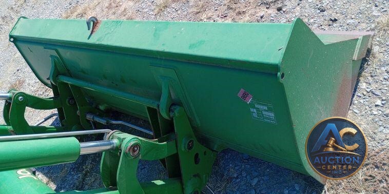 2015 John Deere 6125R MFWD tractor