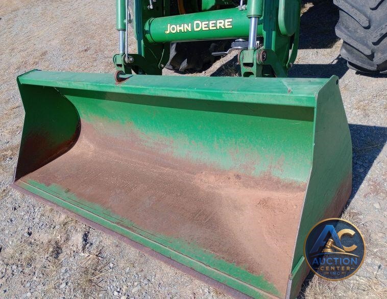 2015 John Deere 6125R MFWD tractor