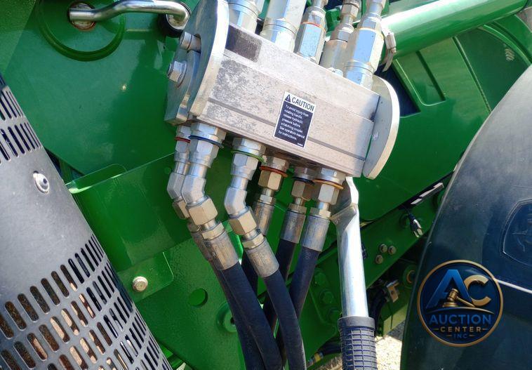 2015 John Deere 6125R MFWD tractor