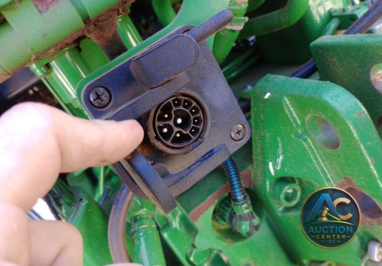 2015 John Deere 6125R MFWD tractor