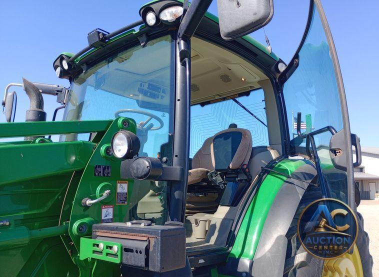 2015 John Deere 6125R MFWD tractor