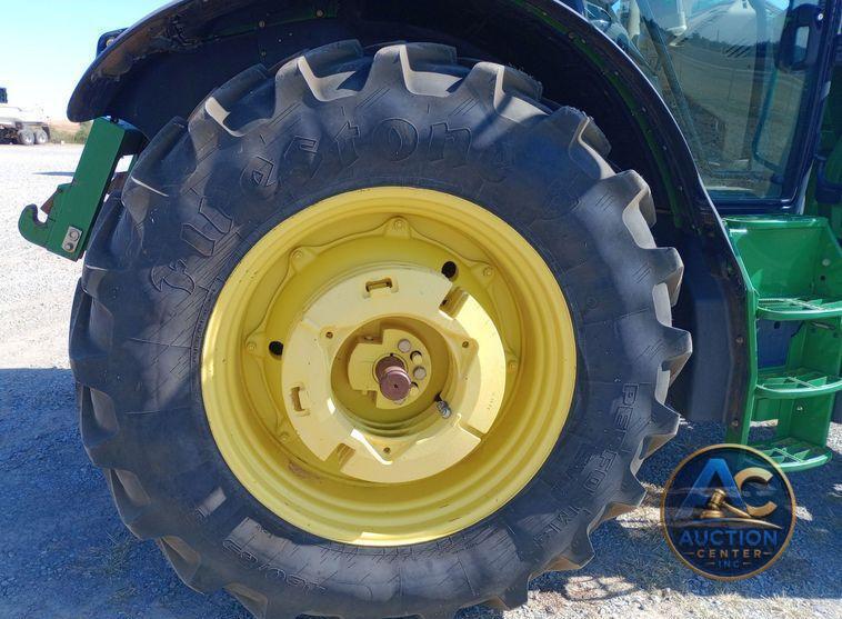 2015 John Deere 6125R MFWD tractor