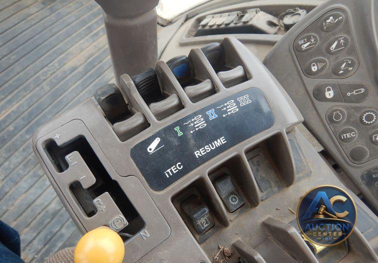 2010 John Deere 8225R MFWD tractor