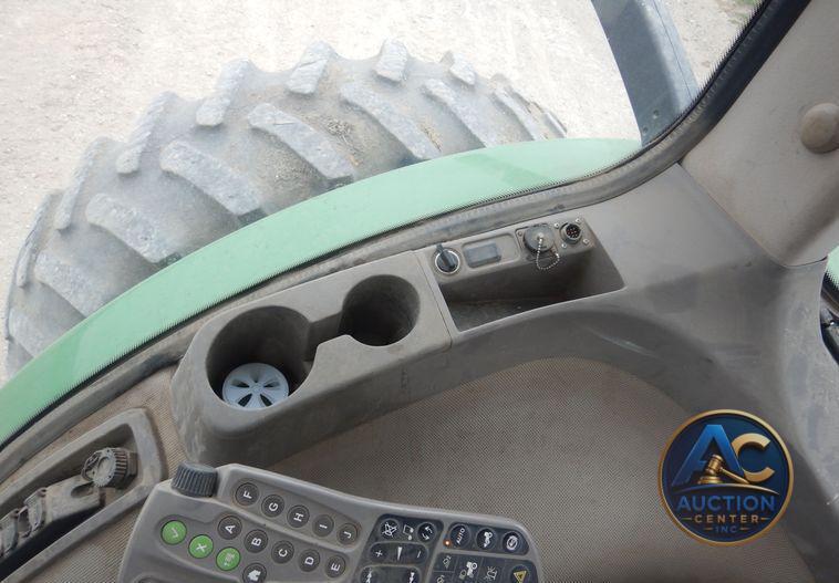 2010 John Deere 8225R MFWD tractor