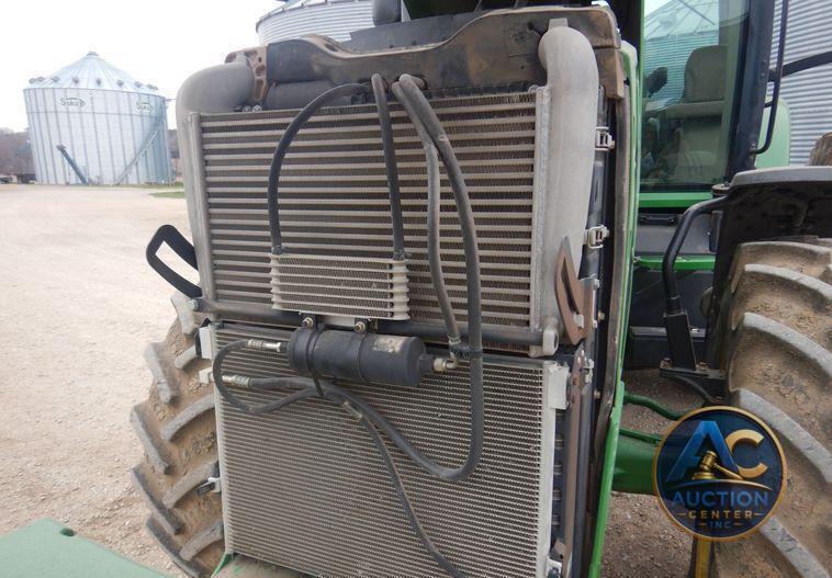 2010 John Deere 8225R MFWD tractor