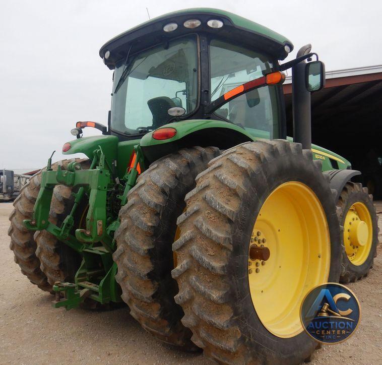 2010 John Deere 8225R MFWD tractor