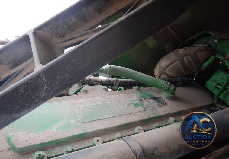 2010 John Deere 8225R MFWD tractor