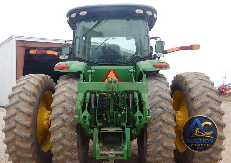 2010 John Deere 8225R MFWD tractor