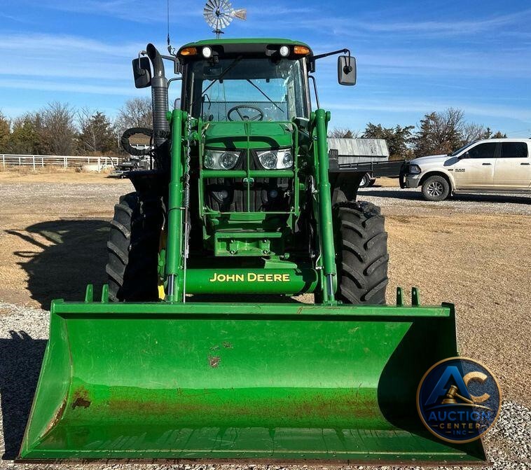 2014 John Deere 6125M  MFWD tractor