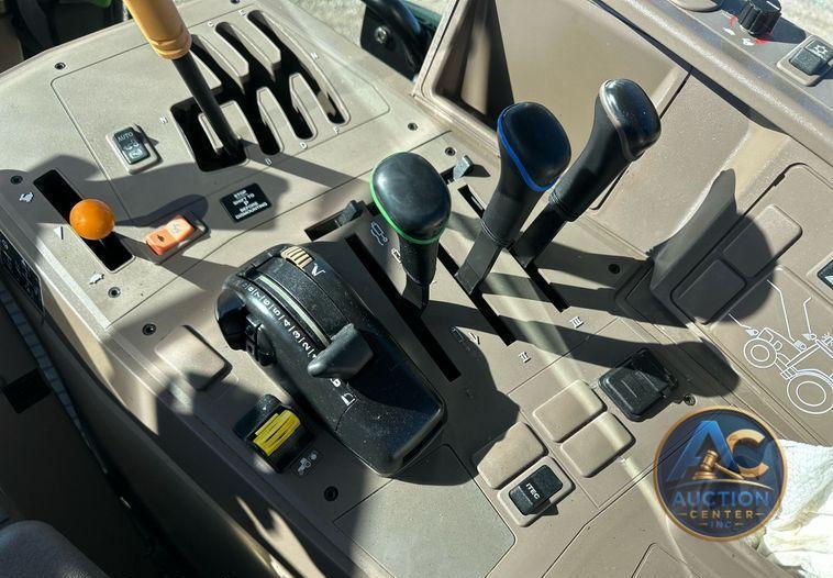 2014 John Deere 6125M  MFWD tractor