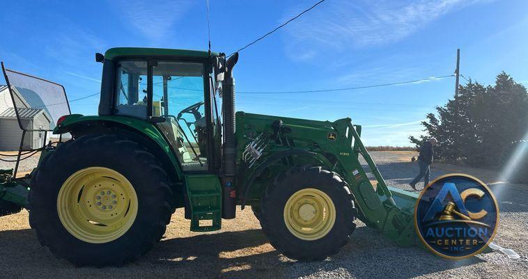 2014 John Deere 6125M  MFWD tractor