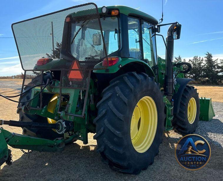 2014 John Deere 6125M  MFWD tractor