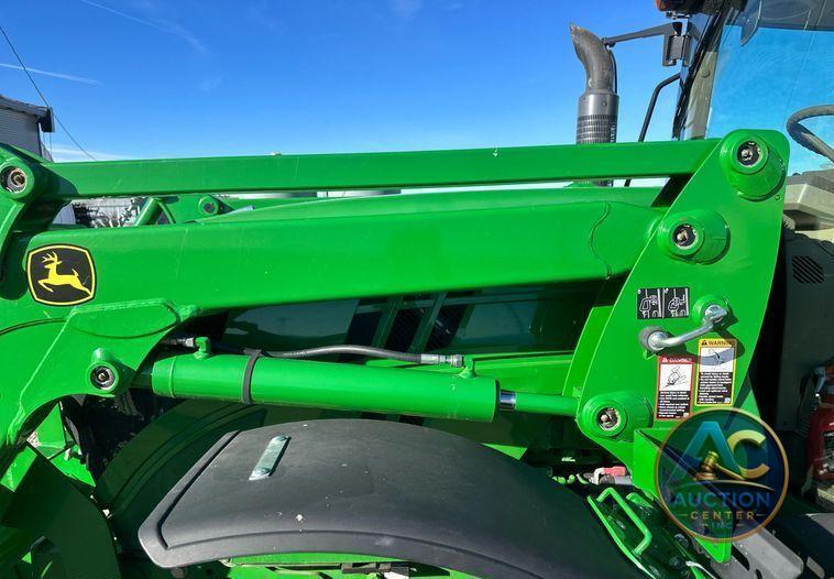 2014 John Deere 6125M  MFWD tractor