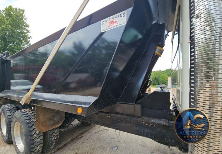 2021 Mack Granite  dump truck