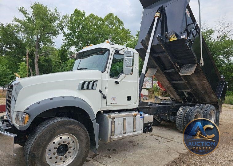 2021 Mack Granite  dump truck