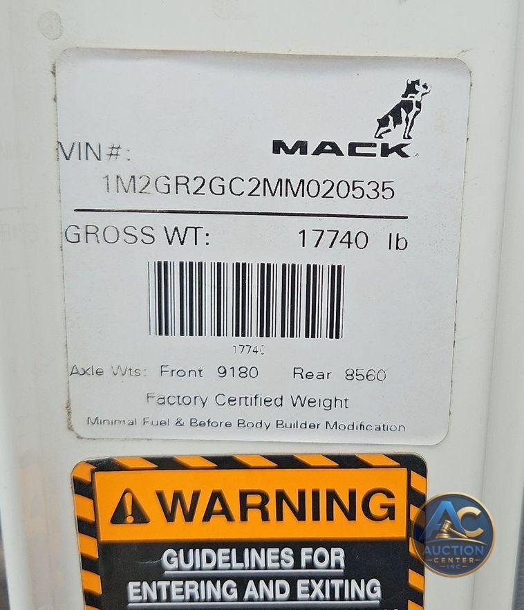 2021 Mack Granite  dump truck