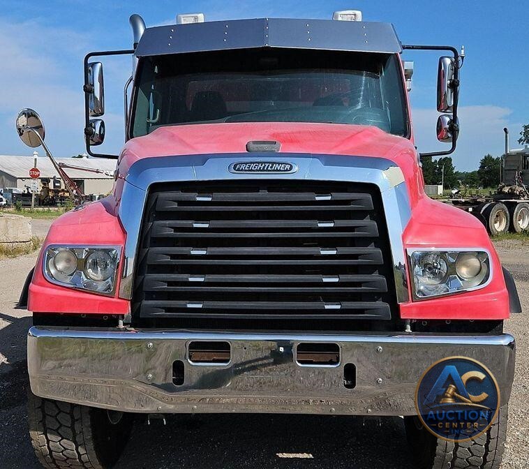 2012 Freightliner  114SD dump truck