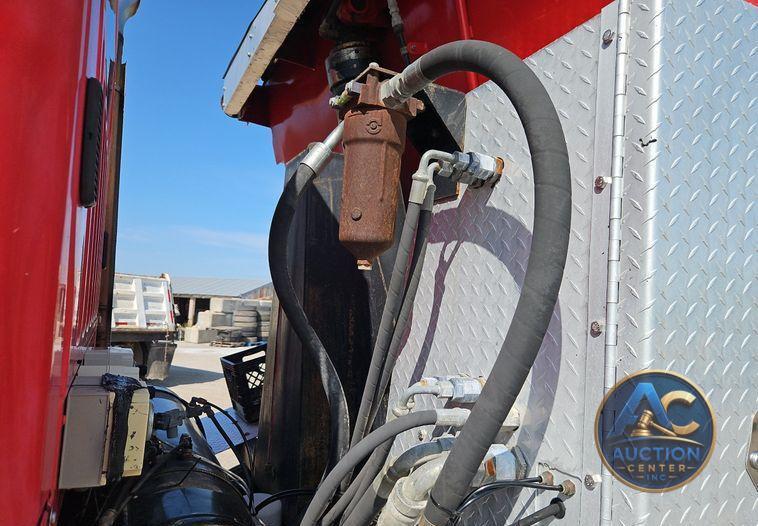 2012 Freightliner  114SD dump truck