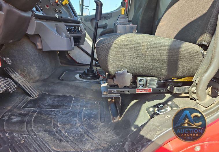 2012 Freightliner  114SD dump truck