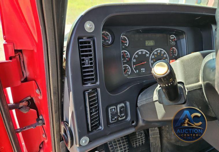 2012 Freightliner  114SD dump truck