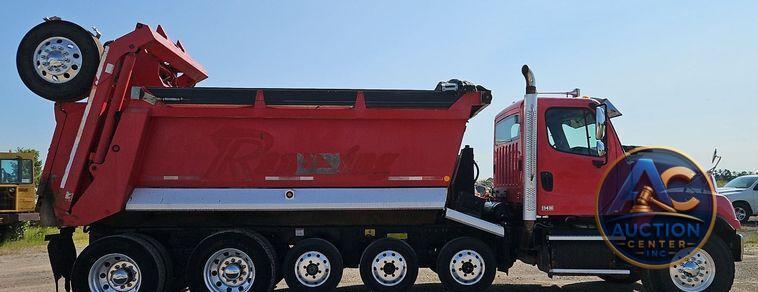 2012 Freightliner  114SD dump truck