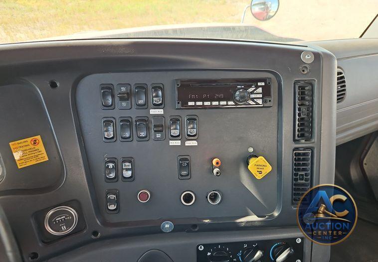 2012 Freightliner  114SD dump truck
