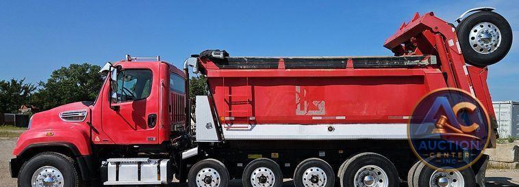 2012 Freightliner  114SD dump truck