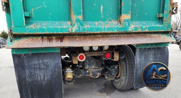 2018 Mack GU713  dump truck