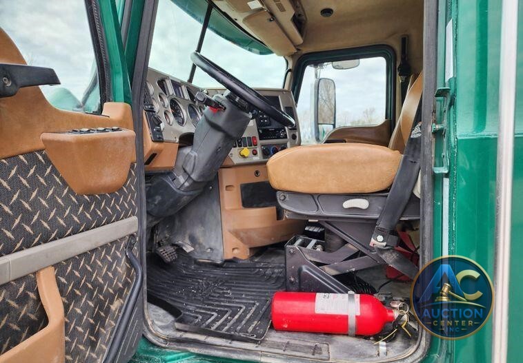 2018 Mack GU713  dump truck