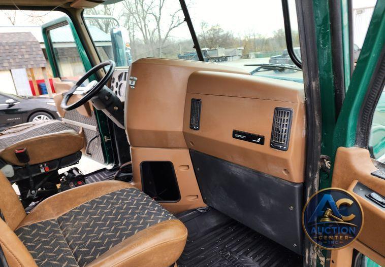 2018 Mack GU713  dump truck
