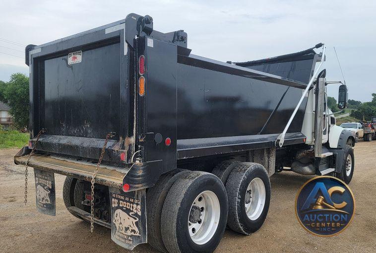 2021 Mack Granite  dump truck