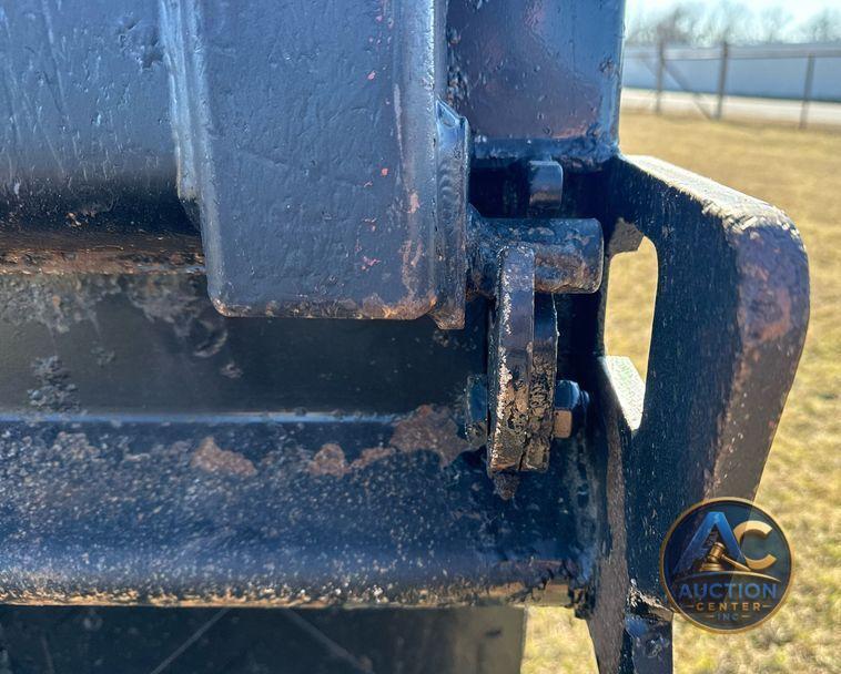 2019 Mack Granite dump truck