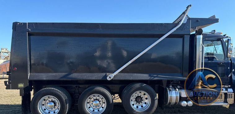 2019 Mack Granite dump truck