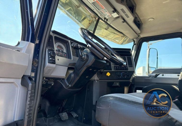 2019 Mack Granite dump truck