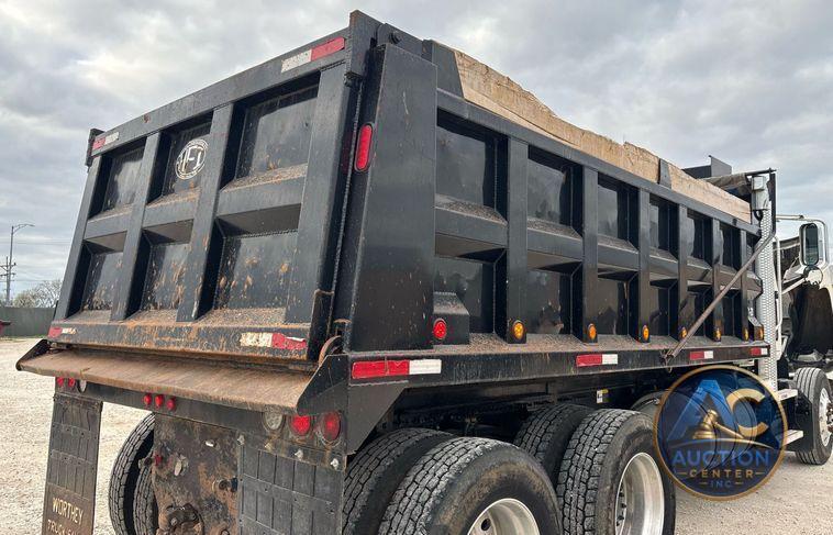 2020 Mack Pinnacle dump truck