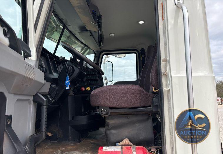 2020 Mack Pinnacle dump truck