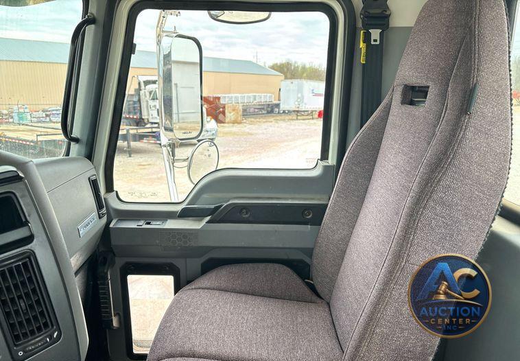 2020 Mack Pinnacle dump truck